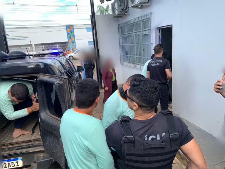 Funcionários que prestam serviço ao Iapen são presos ao tentar entrar com droga em presídio