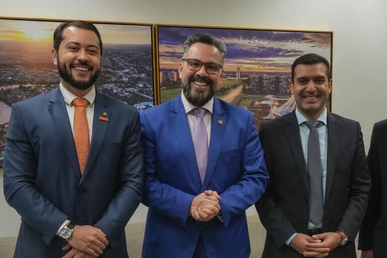 Jarude e presidente nacional do NOVO convidam Alan Rick para disputar o governo pelo partido em 2026: “Estamos prontos”
