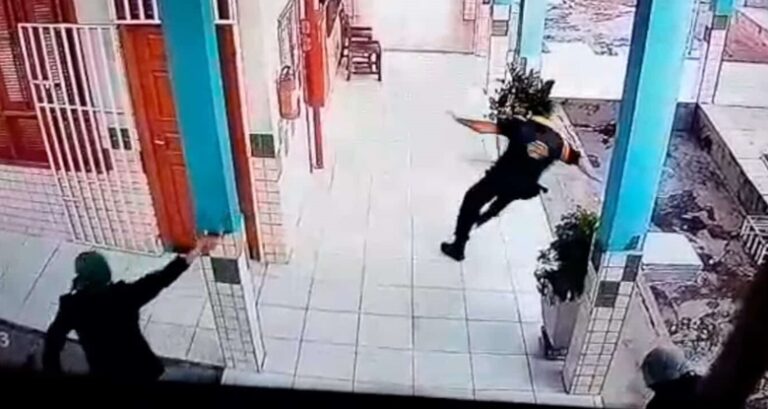 Imagens de câmera de segurança mostram assassinato de vigilante em escola de Rio Branco