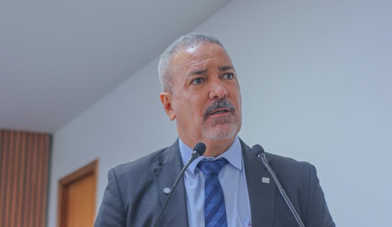 Neném Almeida expõe falsificação de contracheques para empréstimos consignados