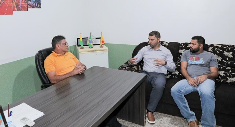 Em visita a Capixaba, Nicolau Jr reitera apoio ao município durante reunião com o prefeito Manoel Maia