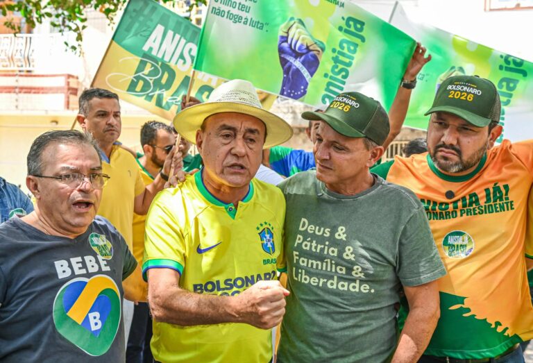 “A injustiça está grande demais. Como que prende uma mulher por usar batom escrevendo?”, diz Bocalom ao defender anistia