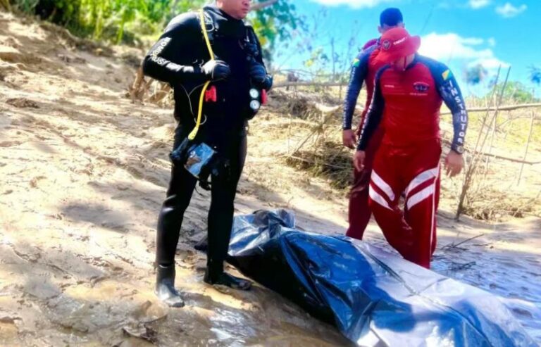 Bombeiros encontram corpo de diarista que morreu afogado após ataque epiléptico no Rio Acre