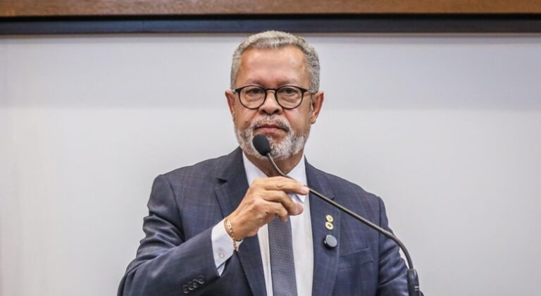 Afonso Fernandes alerta sobre riscos do Acre virar “corredor de exportação” e critica precariedade da BR-317