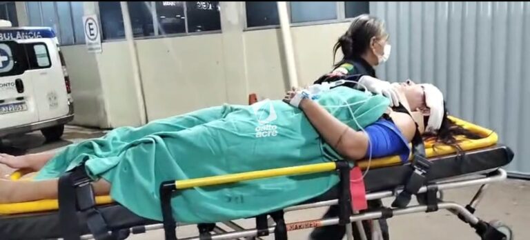 Mulher sofre traumatismo craniano grave após cair de bicicleta em buraco na BR-364