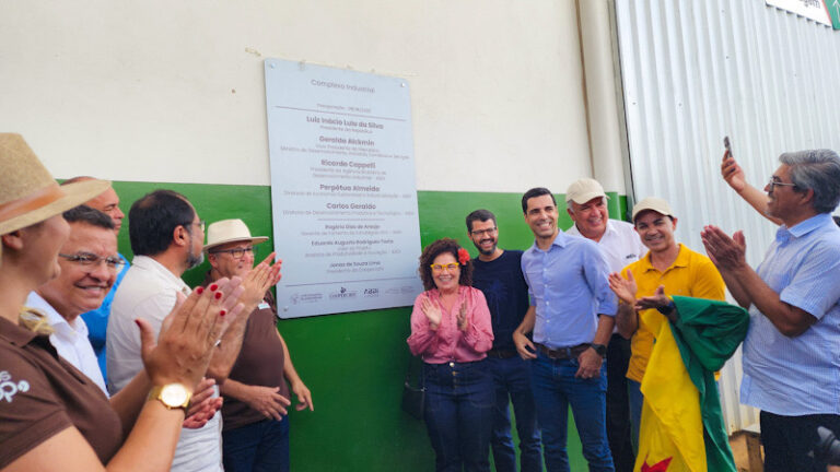 Ao enaltecer Complexo Industrial do Café, Edvaldo destaca: “teve coragem de produtor para começar a produzir”