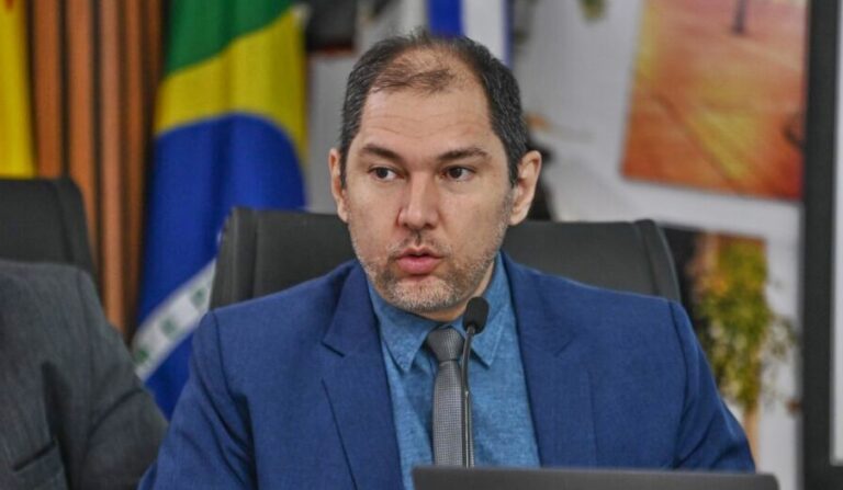 Alegando crise financeira, Joabe anuncia demissão de 42 motoristas ligados aos 21 vereadores