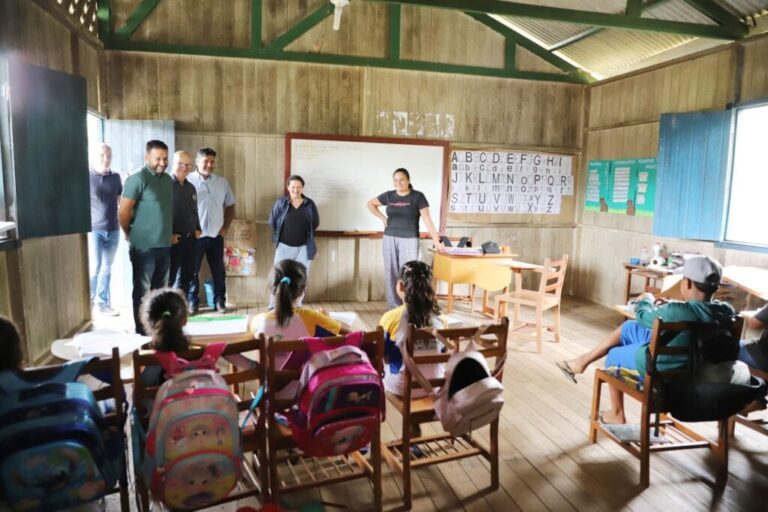 Governo do Acre vistoria obras do novo anexo da Escola Limoeiro, no Bujari