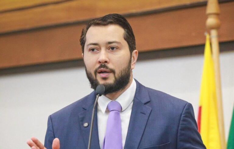 Deputado Jarude critica falta de investimentos na educação pública da zona rural