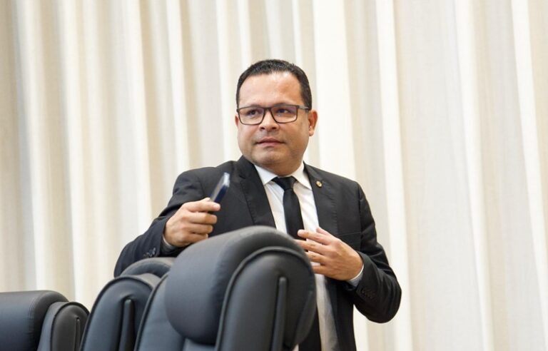 Tadeu Hassem cobra revisão urgente na lei das reservas ambientais do Acre: “Os tempos mudaram, o povo evoluiu”