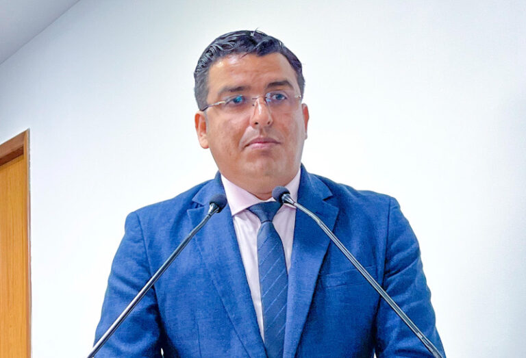 Comprometido com a categoria, Aiache emplaca emenda em favor dos servidores da Saúde