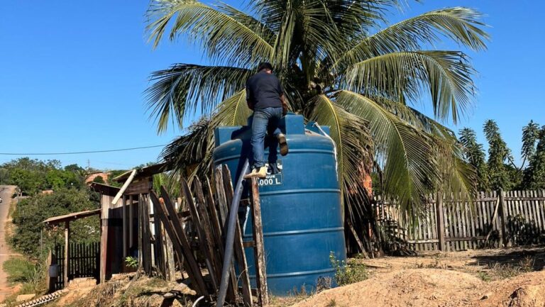 Prefeitura mantém abastecimento de água potável às famílias afetadas pela seca na capital