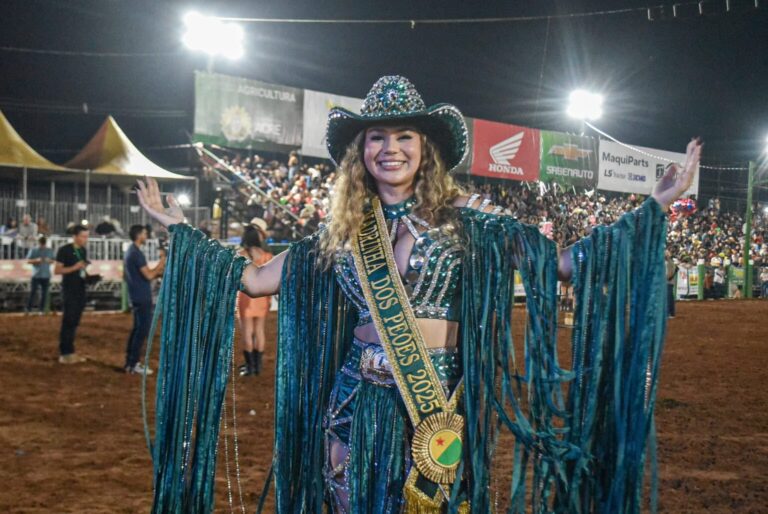 Madrinha dos Peões 2025 é eleita por voto popular durante a 50ª Expoacre