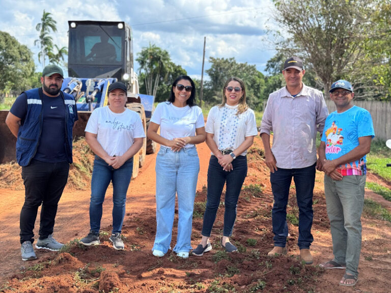 Prefeitura de Senador Guiomard intensifica recuperação de ramais com foco no apoio ao produtor rural