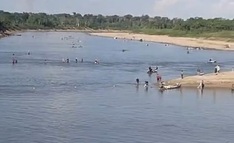 Piracema de mandi atrai dezenas de pescadores no Rio Juruá, em Cruzeiro do Sul