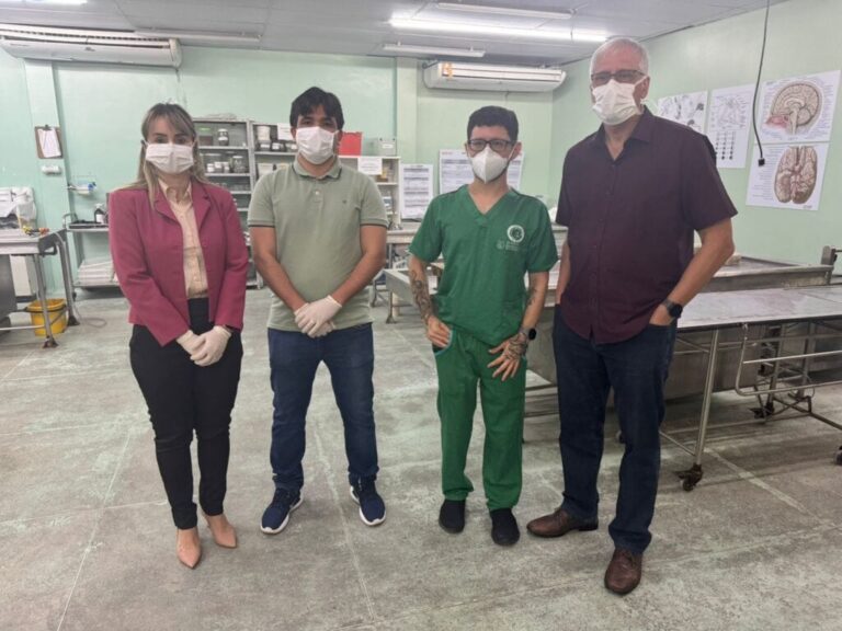 Médicos são capacitados em Autópsia Minimamente Invasiva para reforçar vigilância epidemiológica no Acre