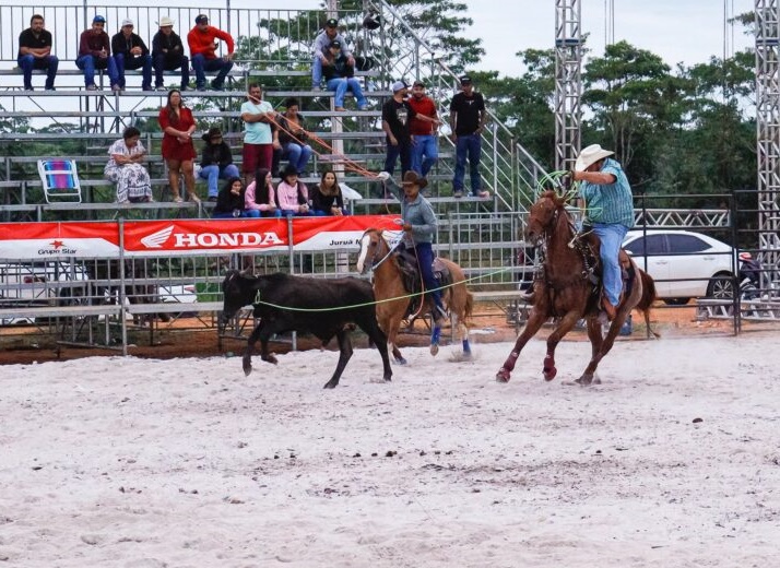 Na Arena de Rodeios, Prova de Laço agita a Expoacre Juruá 2025