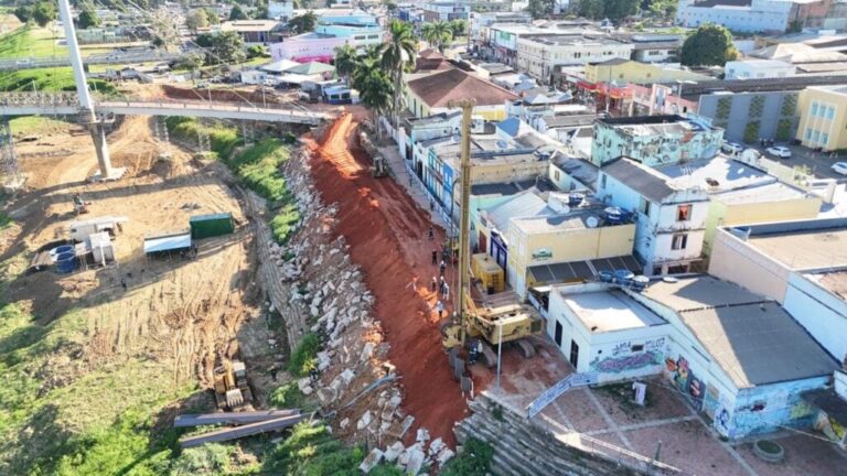 Deracre avança na obra de contenção de erosão no Novo Mercado Velho, em Rio Branco