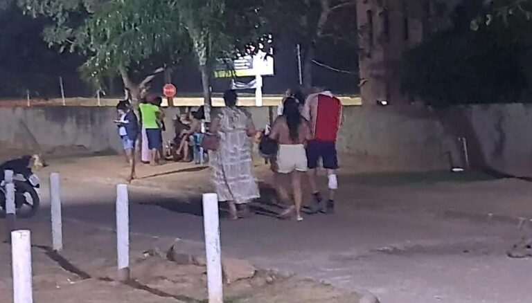 Ataque a tiros durante partida de futebol deixa dois feridos em Brasiléia