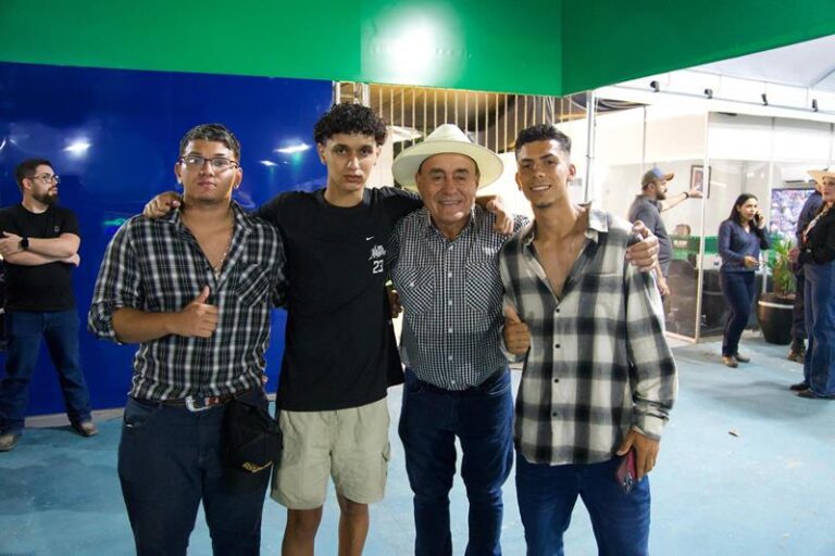 Serviços essenciais, combate à dengue e alto astral do grupo de idosos marcam fim de semana da Saúde de Rio Branco na Expoacre