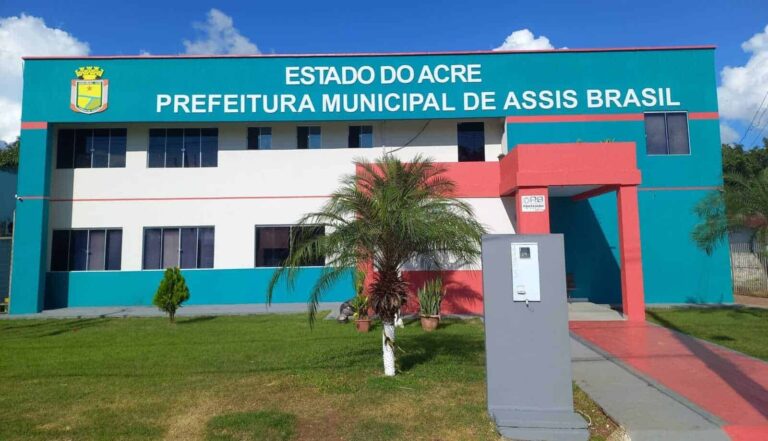 Prefeitura de Assis Brasil sanciona lei que concede auxílio-alimentação a servidores e vereadores 
