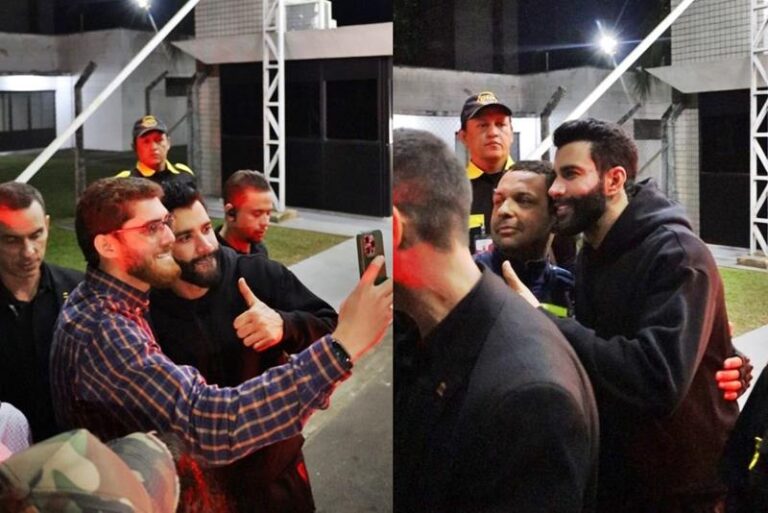 Gusttavo Lima atende fãs que o esperavam na porta do aeroporto durante a madrugada após show na Expoacre Juruá