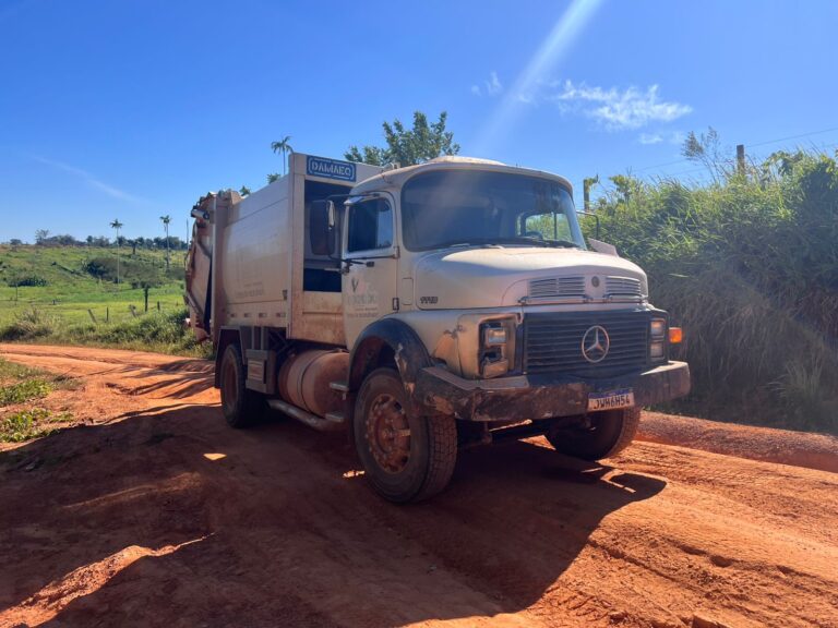 Trabalhadores de caminhão de lixo são sequestrados e veículo é levado por criminosos no Acre