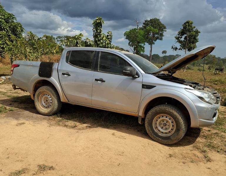 Policiais militares recuperam caminhonete furtada em Rio Branco