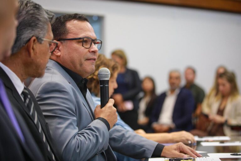 Com mediação de Tadeu Hassem, Aleac debate LDO 2026 e acolhe propostas por maior justiça na distribuição orçamentária