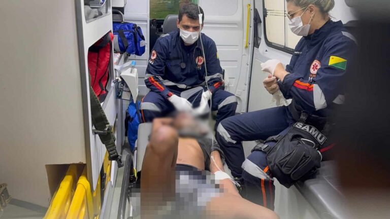 Mulher é esfaqueada e marido tem dedos decepados durante “disciplina” de facção em Rio Branco
