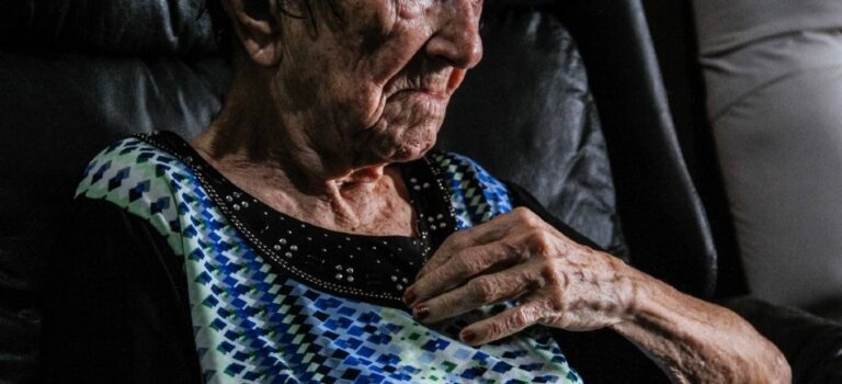 Agora é lei: abandono de idoso ou pessoa com deficiência terá pena maior
