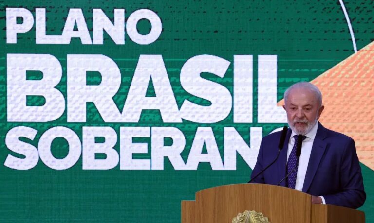 Lula diz que a soberania brasileira é “intocável” e anuncia medidas para exportadores afetados por tarifas dos EUA
