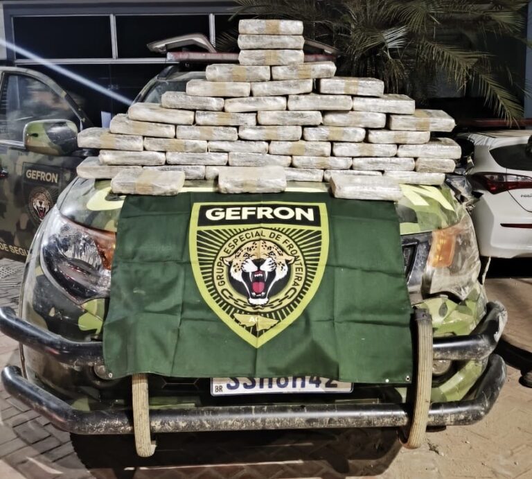 Homem é preso com 45 kg de skunk e espingarda em operação do GEFRON na fronteira do Acre