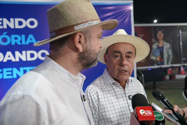 Prefeito Tião Bocalom destaca compromisso com saúde humanizada durante coletiva na Expoacre 50 anos