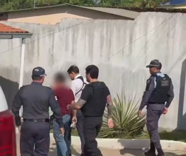 Professor é afastado após suspeita de abuso contra 22 alunas de 11 anos no Amazonas