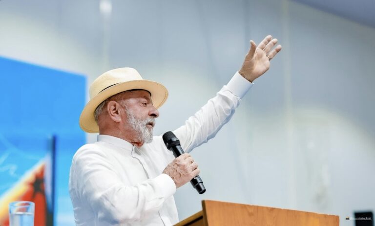 Lula no Acre: presidente anuncia R$ 1,1 bilhão em investimentos no Acre e provoca Eduardo Bolsonaro durante visita