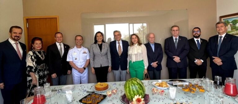 Mailza articula implantação de delegacia fluvial da Marinha em Rio Branco e base de fuzileiros navais em Cruzeiro do Sul