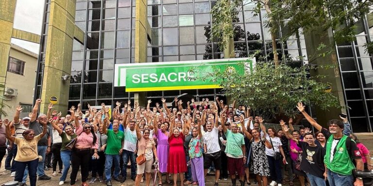 Servidores da Saúde do Acre fazem paralisação e pressionam governo por celeridade no PCCR
