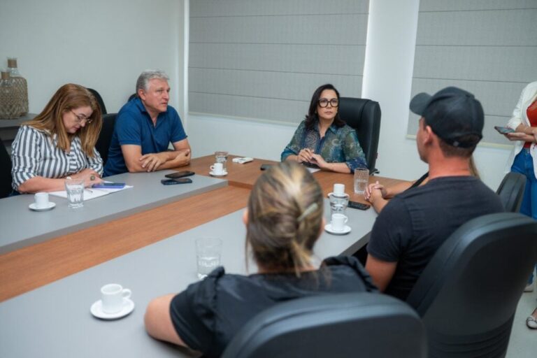 Mailza conhece trabalho da Associação de Equoterapia e reforça apoio à inclusão de pessoas com deficiência no Acre