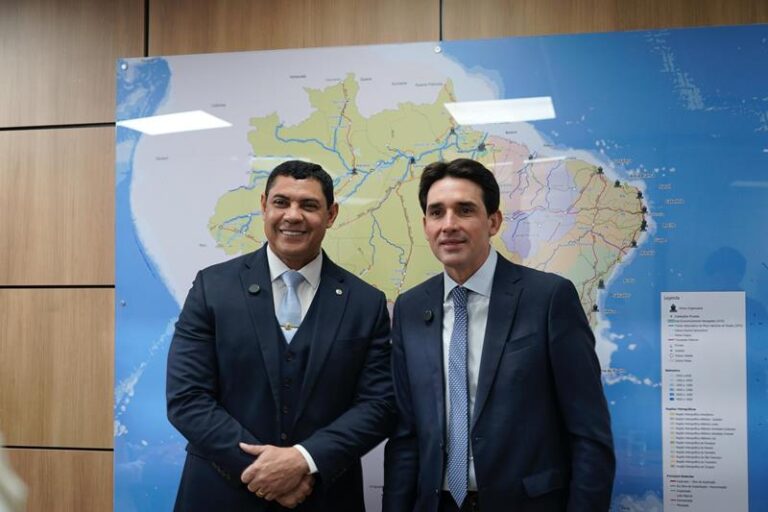 Em Brasília, Coronel Ulysses e ministro Silvio Costa Filho alinham últimos passos para liberação de voos noturnos em Tarauacá