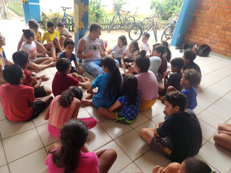 Escola de Artes e Cultura Beija-flor abre mais de 100 vagas em oficinas de setembro e outubro