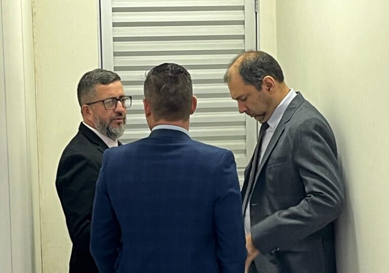 Líder do prefeito garante votação do Refis apesar de pressão por afastamento de Clendes