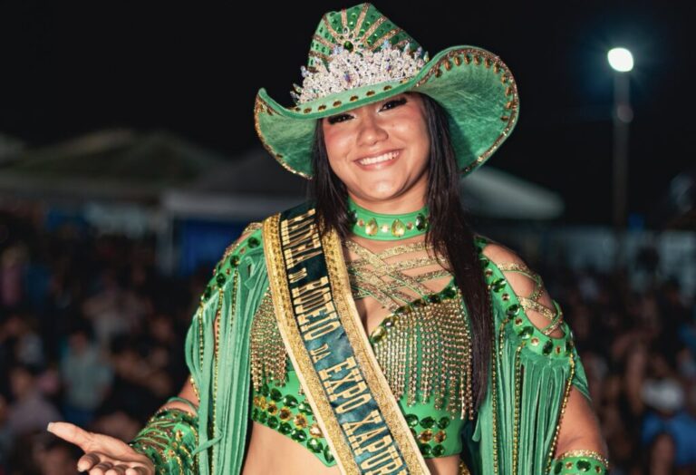 Ana Alcântara é eleita Rainha do Rodeio da Expo Xapuri e fatura premiação de R$ 10 mil
