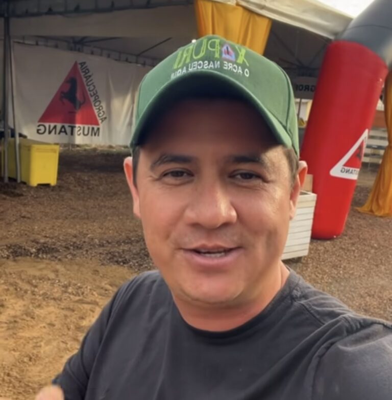 “A entrada no show é gratuita, ninguém paga nada”, alerta prefeito de Xapuri sobre venda ilegal de ingressos para a Expo Xapuri