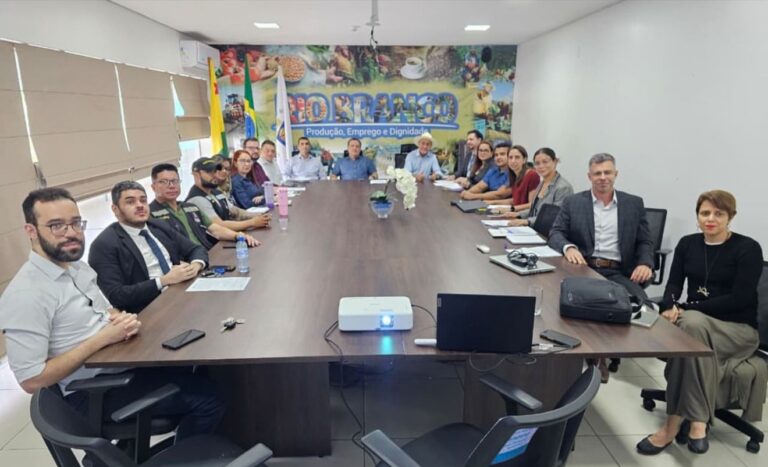 Bocalom se reúne com empresa alemã para viabilizar aquisição de novos ônibus elétricos para o transporte da capital