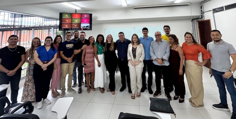 Socorro Neri anuncia destinação de R$ 12 milhões para a UFAC em projetos de ensino, extensão e inovação