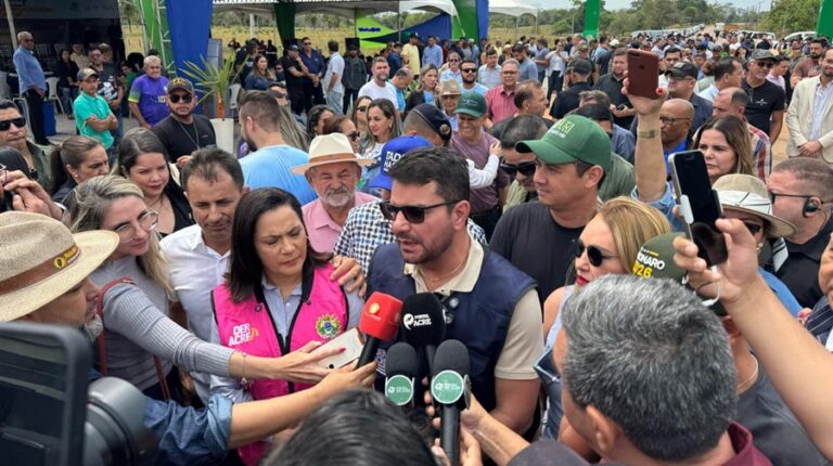 Estrada da Variante marca novo tempo de desenvolvimento com ajuda do deputado Manoel, diz Gladson Cameli