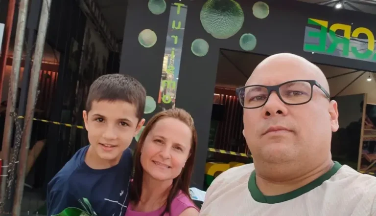 Acreano que recebeu ajuda de Gusttavo Lima viaja para fazer implante cerebral
