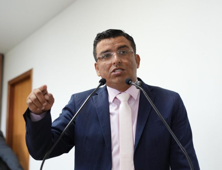 Projeto do vereador Aiache que cria Frente Parlamentar em defesa das prerrogativas da Enfermagem é aprovado na Câmara