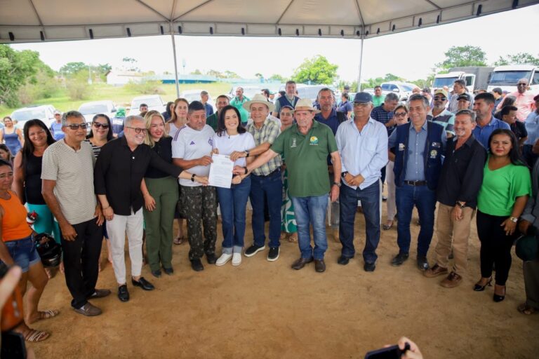 Mailza e Bocalom assinam termo de cooperação para recuperar trechos críticos da estrada do Quixadá